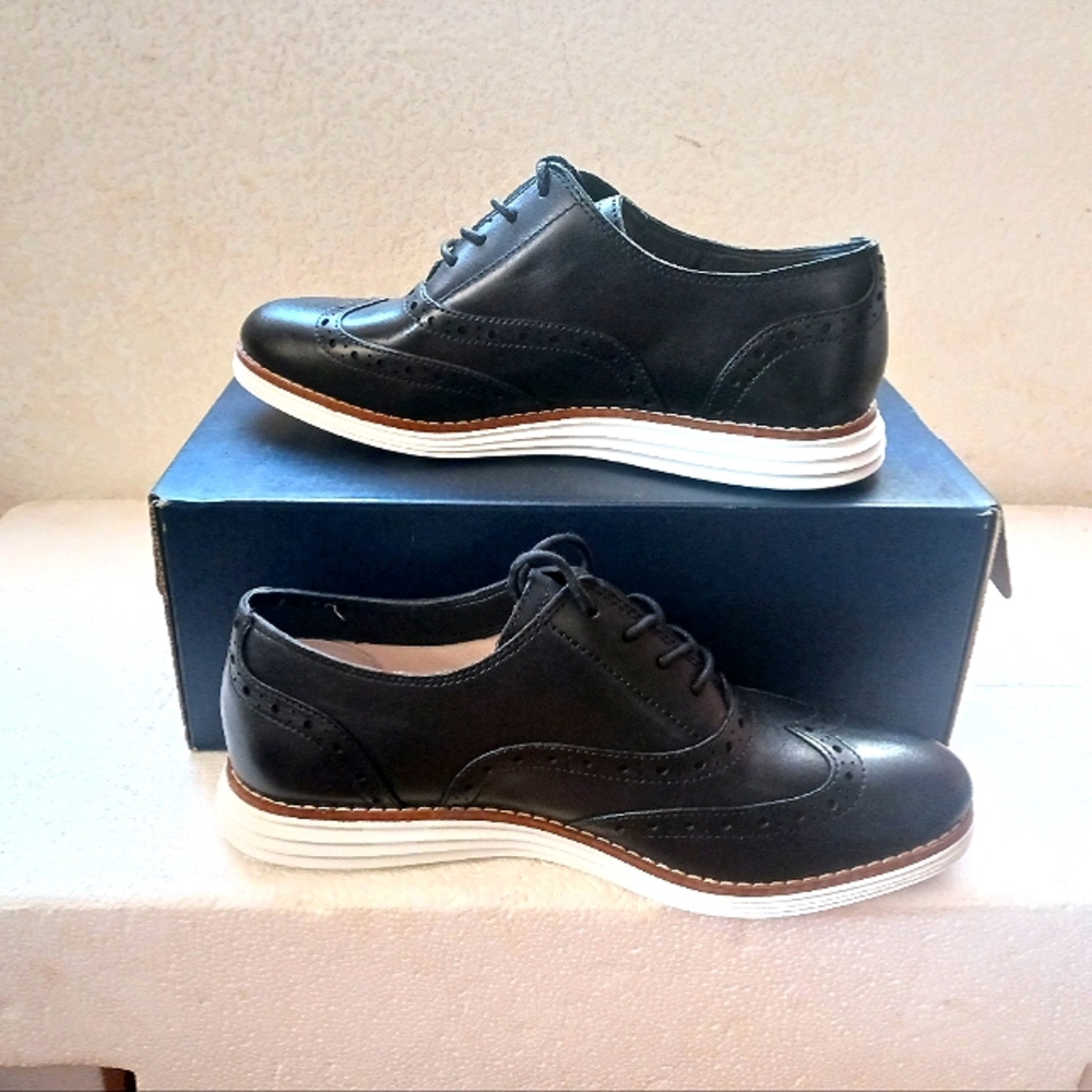 Cole Haan - Picture 3 of 4